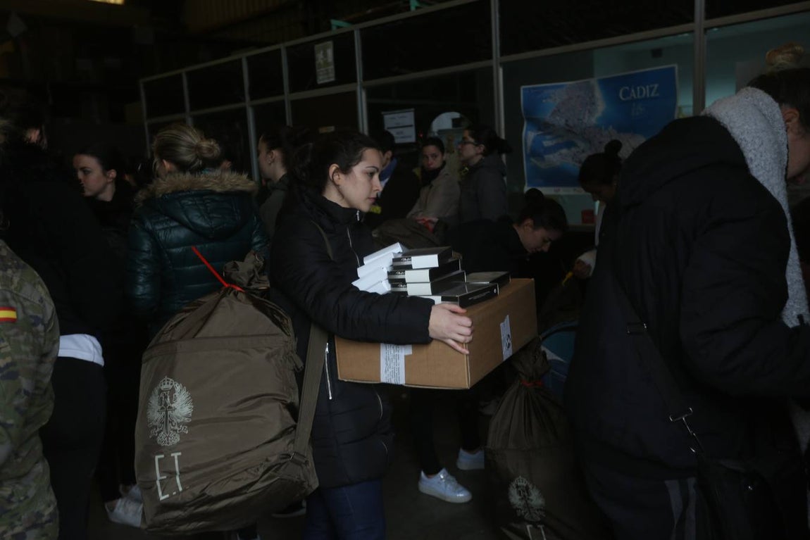 Incorporación de 699 aspirantes a militar de tropa en el acuartelamiento de Camposoto