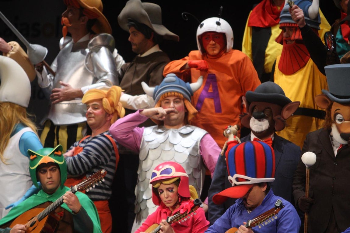 FOTOS: coro &#039;Los nostálgicos de la Transición&#039; en el COAC 2018