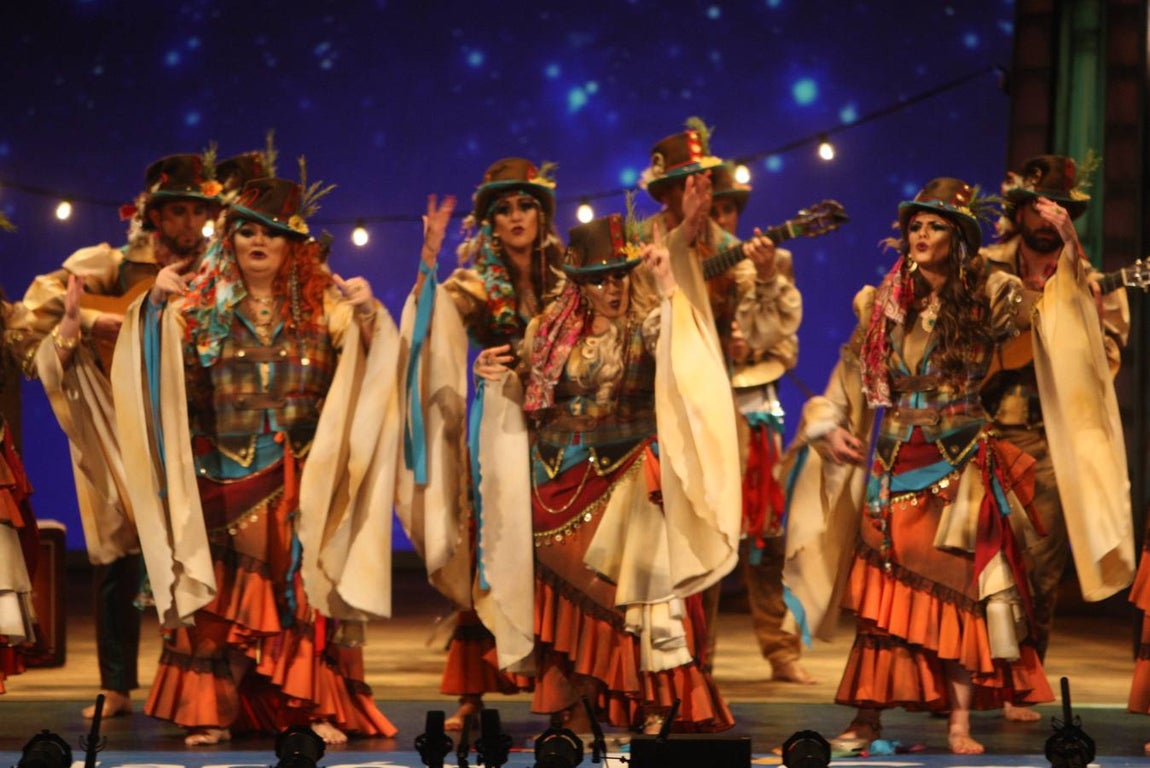 Comparsa La cara oculta de la luna - Carnaval de Cádiz 2018