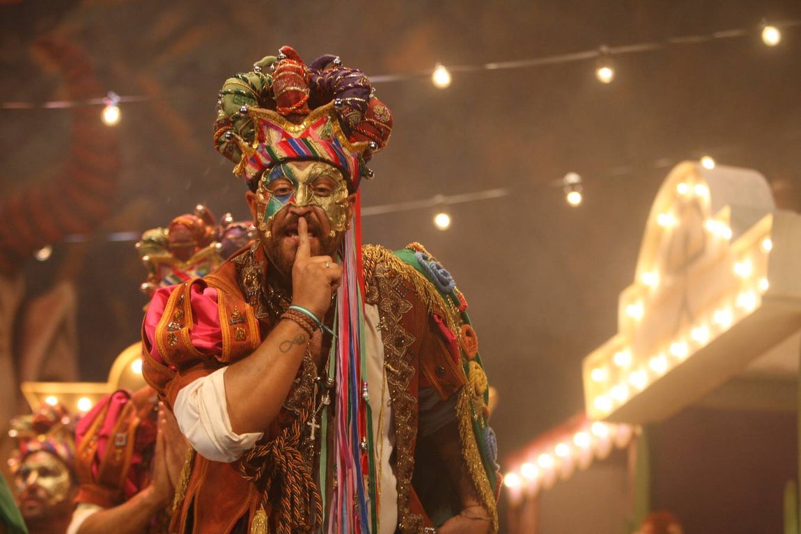 FOTOS: Comparsa El perro andalú de Martínez Ares en el COAC 2018