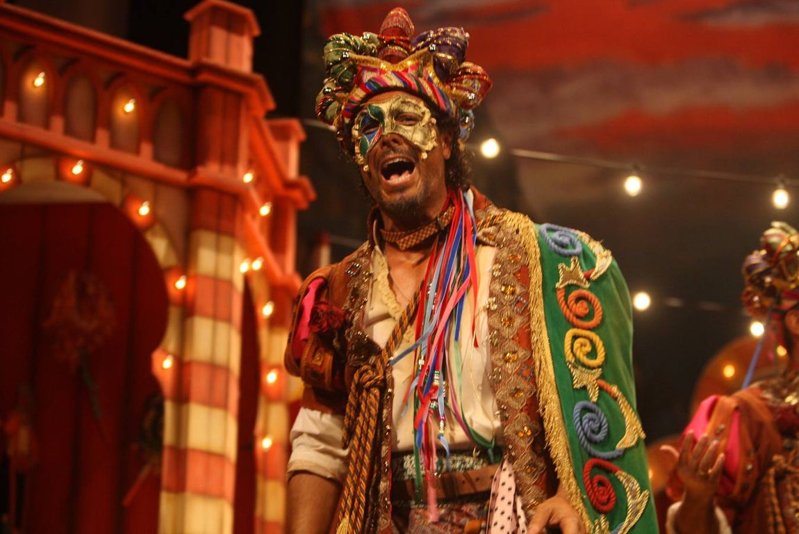 FOTOS: Comparsa El perro andalú de Martínez Ares en el COAC 2018