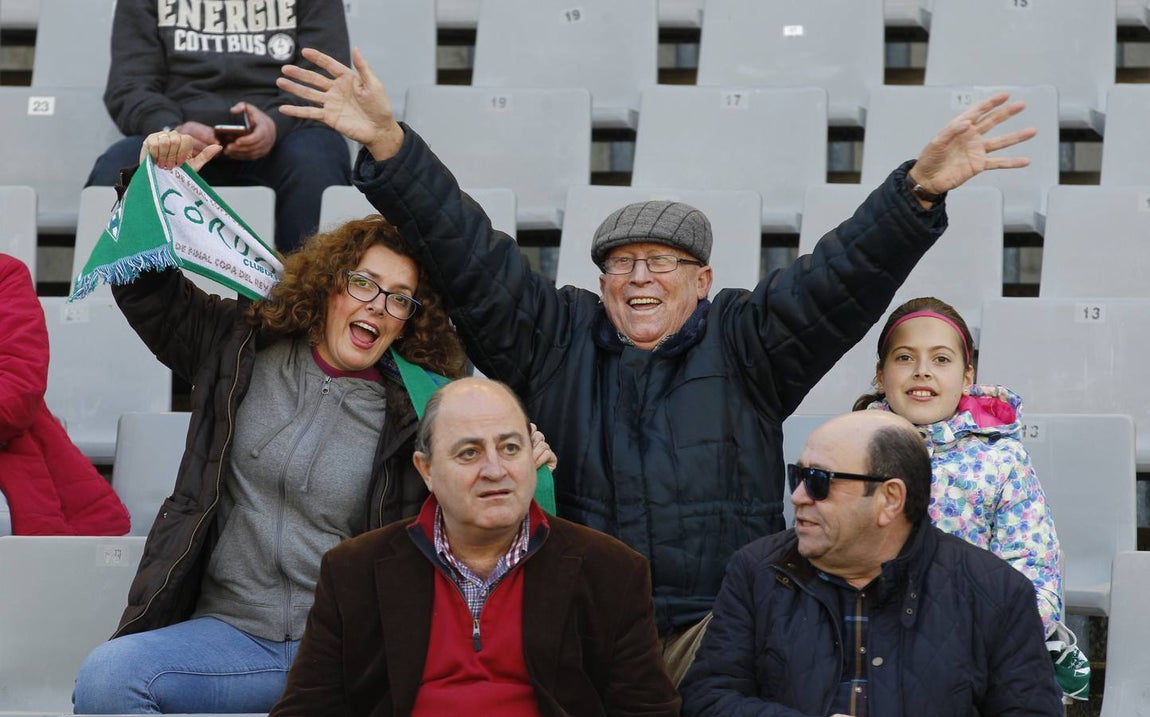 El mejor ambiente de la temporada en el estadio El Arcángel de Córdoba, en imágenes