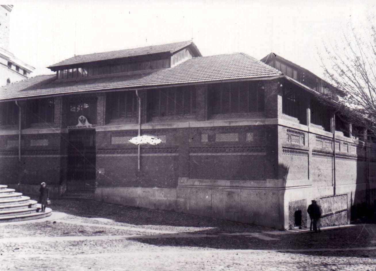 Mercado Municipal de Abastos poco tiempo después de abrirse en 1915. ARCHIVO PARTICULAR. FELIX VILLASANTE. 