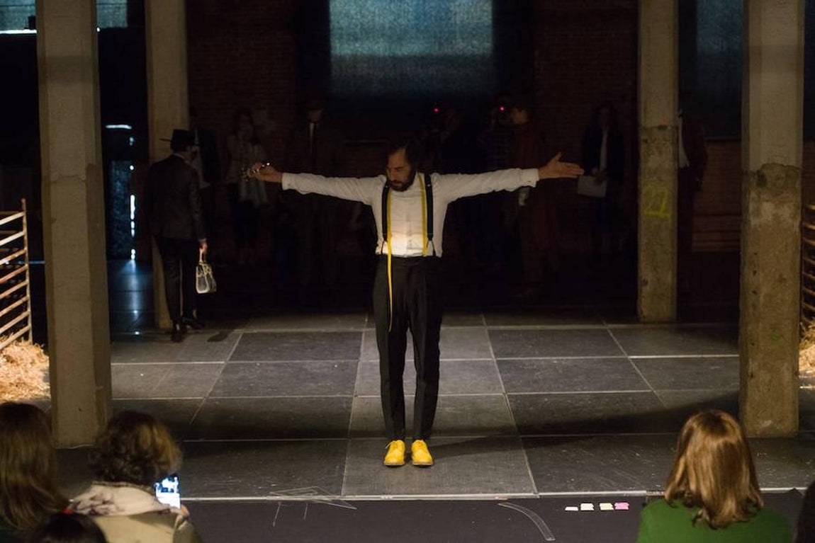 El desfile de Oteyza, en imágenes