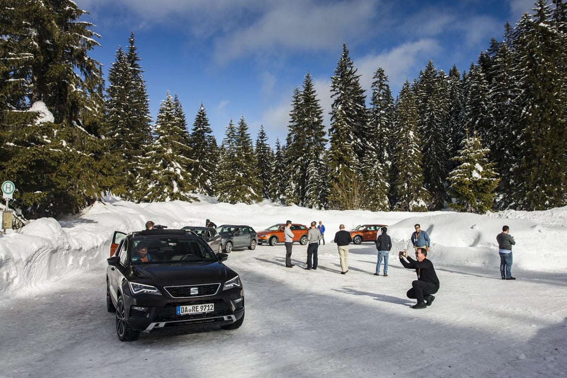 Fotogalería: el Ateca y el León X-Perience y Cupra, a prueba en la nieve
