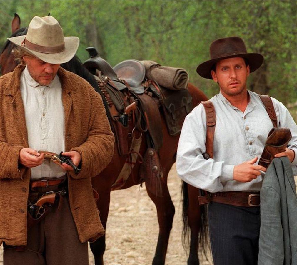 7. Talamanca del Jarama fue el salvaje Oeste. Un Western en toda regla es lo que protagonizaron Emilio Estévez (dcha.) y William Forsythe (izda.) en un dolar por los muertos» (1998)