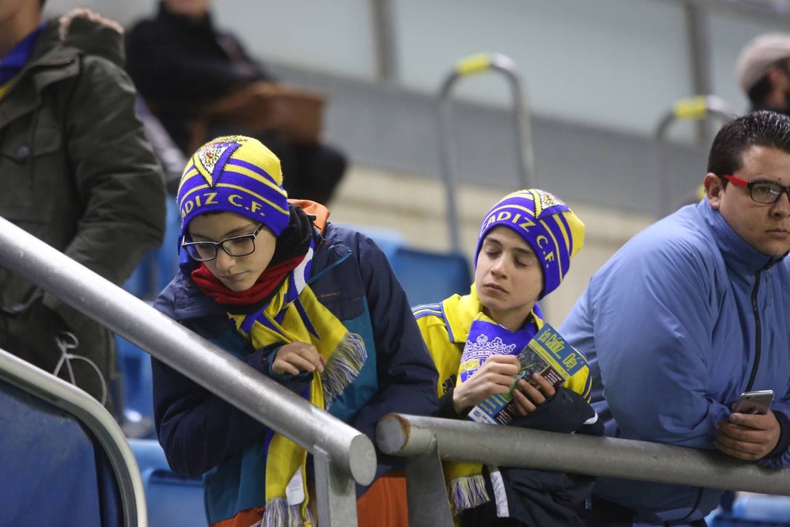 Búscate en el Cádiz-Lugo en las gradas de Carranza