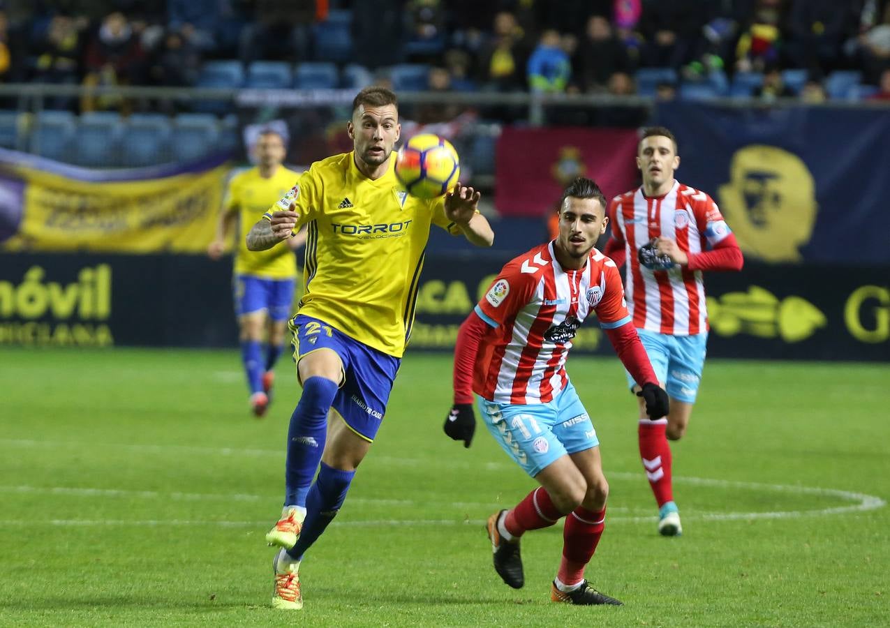 FOTOS: Cádiz CF - Lugo en Carranza