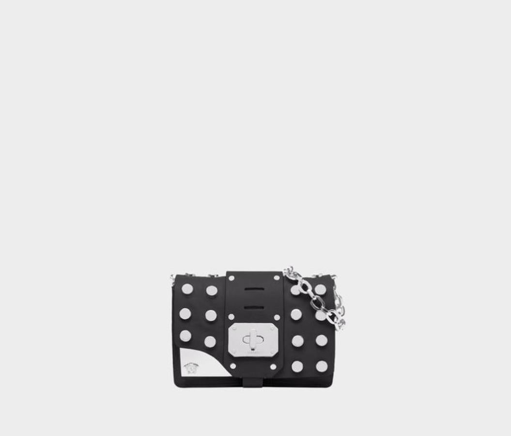 Versace. Modelo Palazzo Empire en color azul. (Precio: De 1.890 a 945 euros)