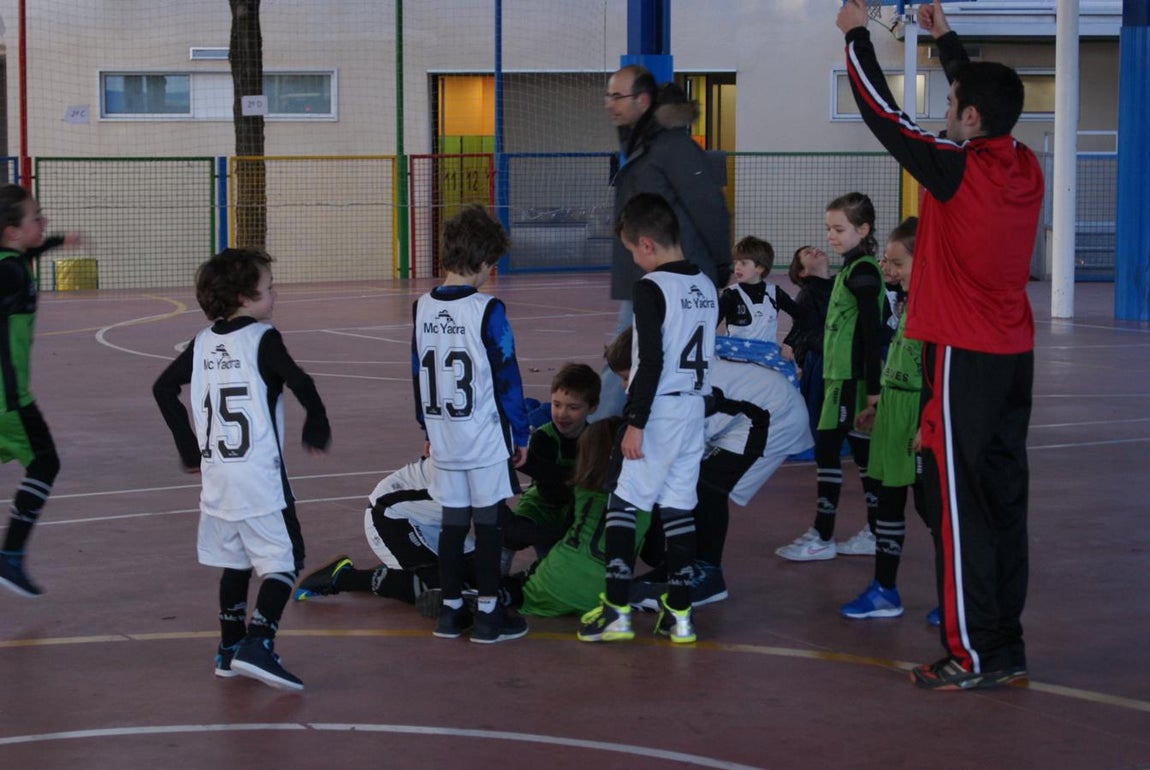 Las mejores imágenes del encuentro de baloncesto entre Virgen de Mirasierra “A” y Nuestra Señora de las Nieves