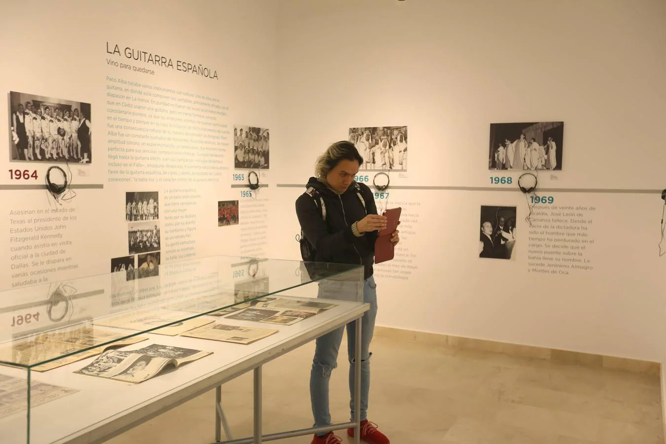 FOTOS: exposición homenaje a Paco Alba