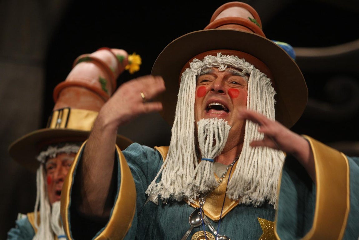 FOTOS: chirigota &#039;Los brujos titis&#039; en el COAC 2018