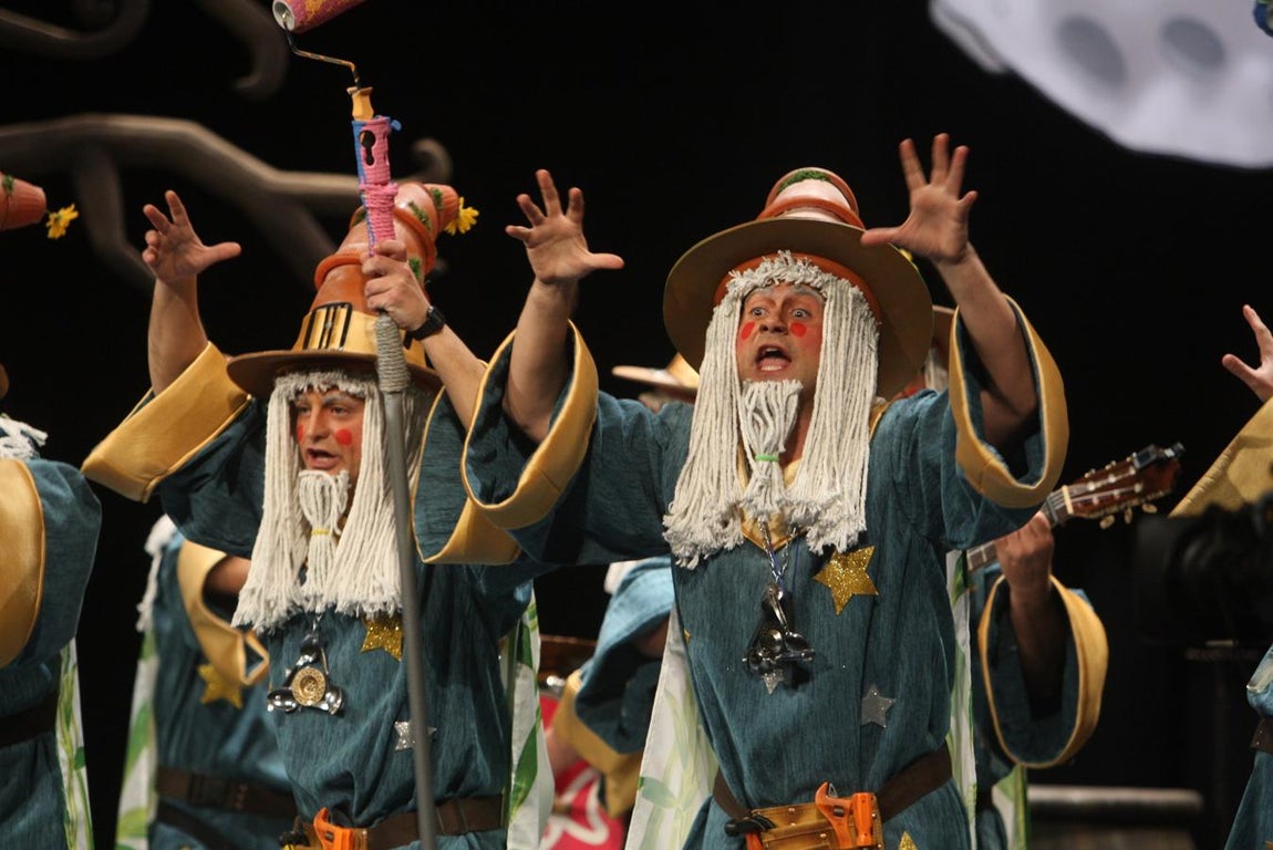 FOTOS: chirigota &#039;Los brujos titis&#039; en el COAC 2018