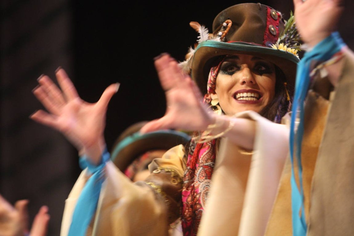 Comparsa La cara oculta de la luna - Carnaval de Cádiz 2018