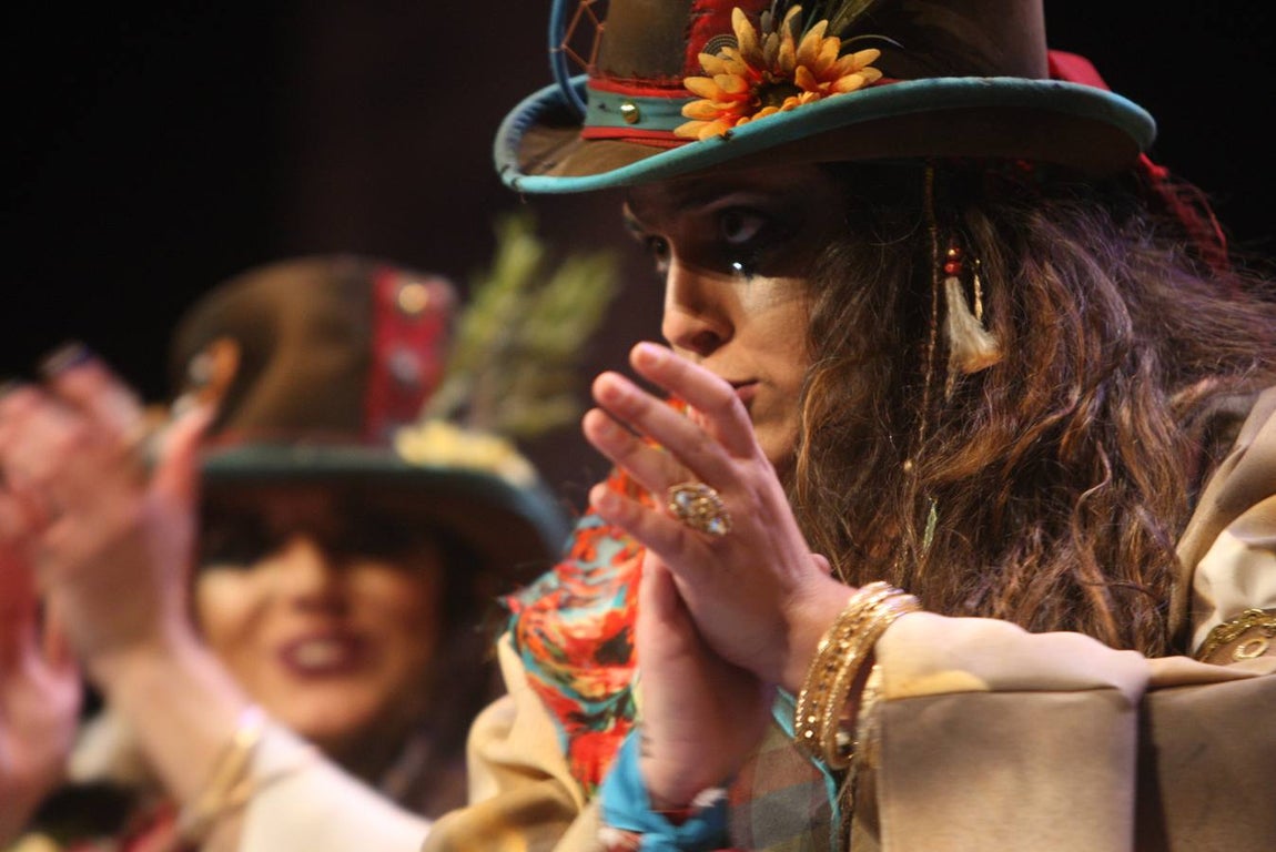 Comparsa La cara oculta de la luna - Carnaval de Cádiz 2018