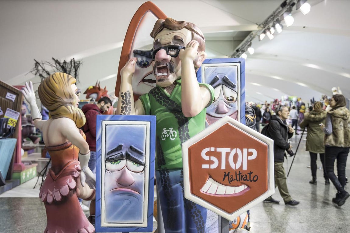 Puigdemont y el «procés» de Cataluña protagonizan las Fallas 2018 de Valencia. 