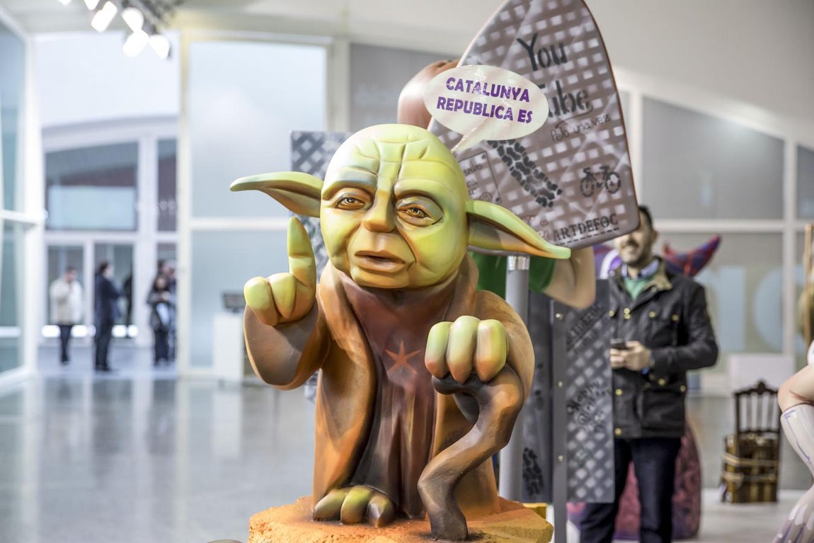 Puigdemont y el «procés» de Cataluña protagonizan las Fallas 2018 de Valencia. 