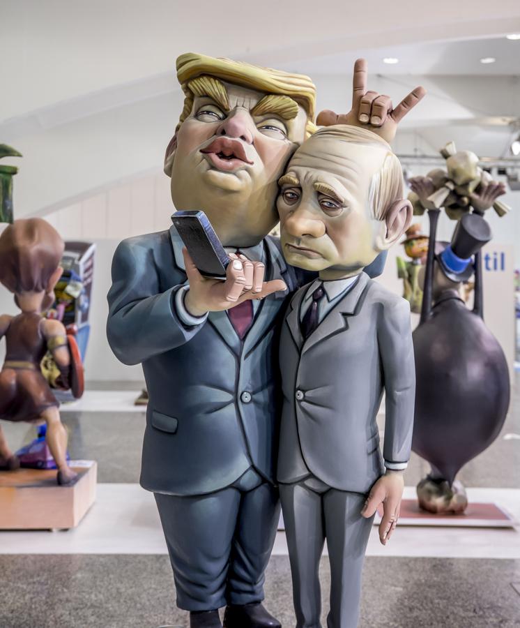 Puigdemont y el «procés» de Cataluña protagonizan las Fallas 2018 de Valencia. 