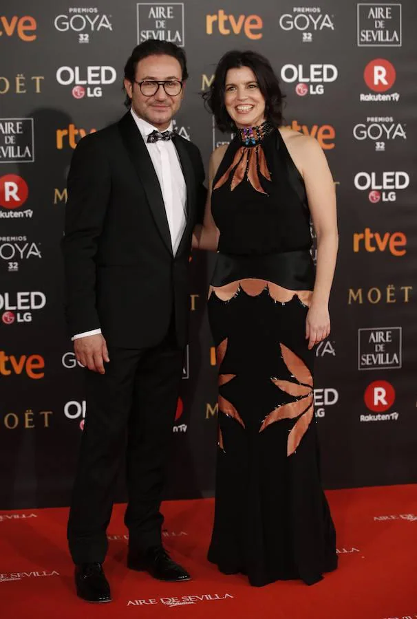 La alfombra roja de los Goya 2018, en imágenes. Los actores Carlos Santos y Laia Marull