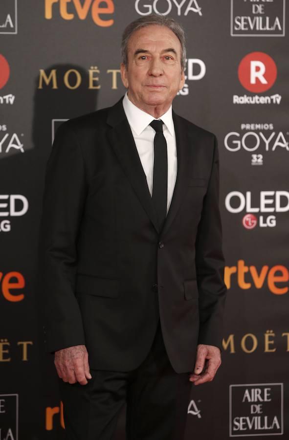 La alfombra roja de los Goya 2018, en imágenes. El cantautor José Luis Perales, nominado a Mejor Canción Original por «Algunas veces» («El autor»).