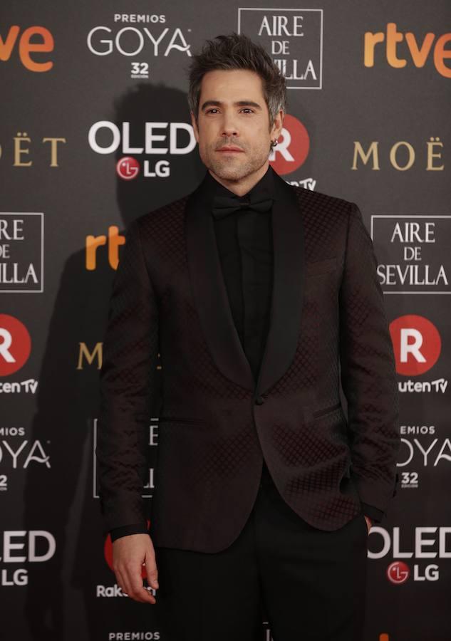 La alfombra roja de los Goya 2018, en imágenes. El actor Unax Ugalde