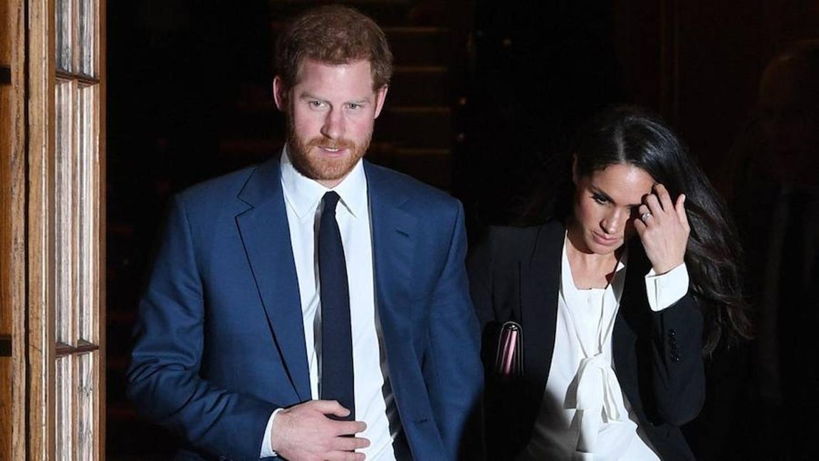 Las polémicas que rodean la lista de invitados a la boda del príncipe Harry y Meghan Markle. Una fuente cercana a la familia dijo que si bien había dudas sobre si Sarah Ferguson, la ex esposa del duque de York, sería invitada a la boda, definitivamente sí asistirá al evento el 19 de mayo en la Capilla de San Jorge del Castillo de Windsor