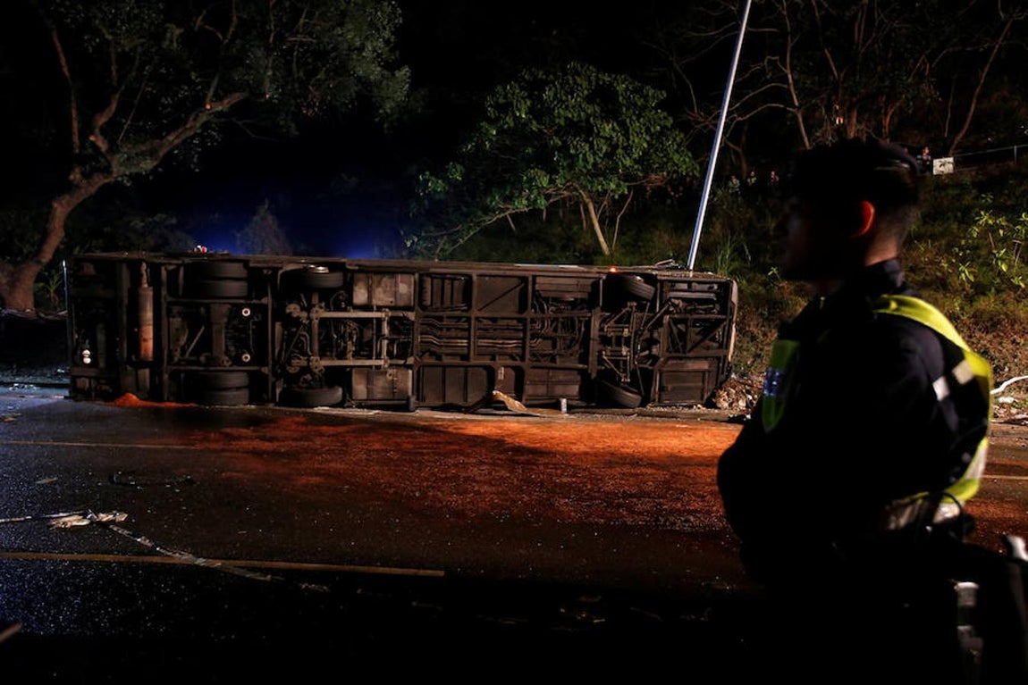 El vehículo recorría un tramo de nueve kilómetros en una autovía entre un hipódromo situado en la localidad de Shatin y un área urbana cercana. 