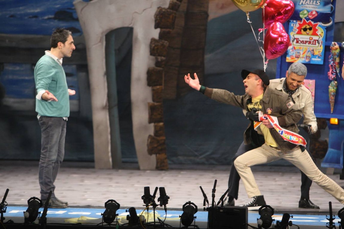 FOTO: Cuarteto El equipo A minúscula (comando Caleti) en la Final del Falla. Carnaval de Cádiz 2018