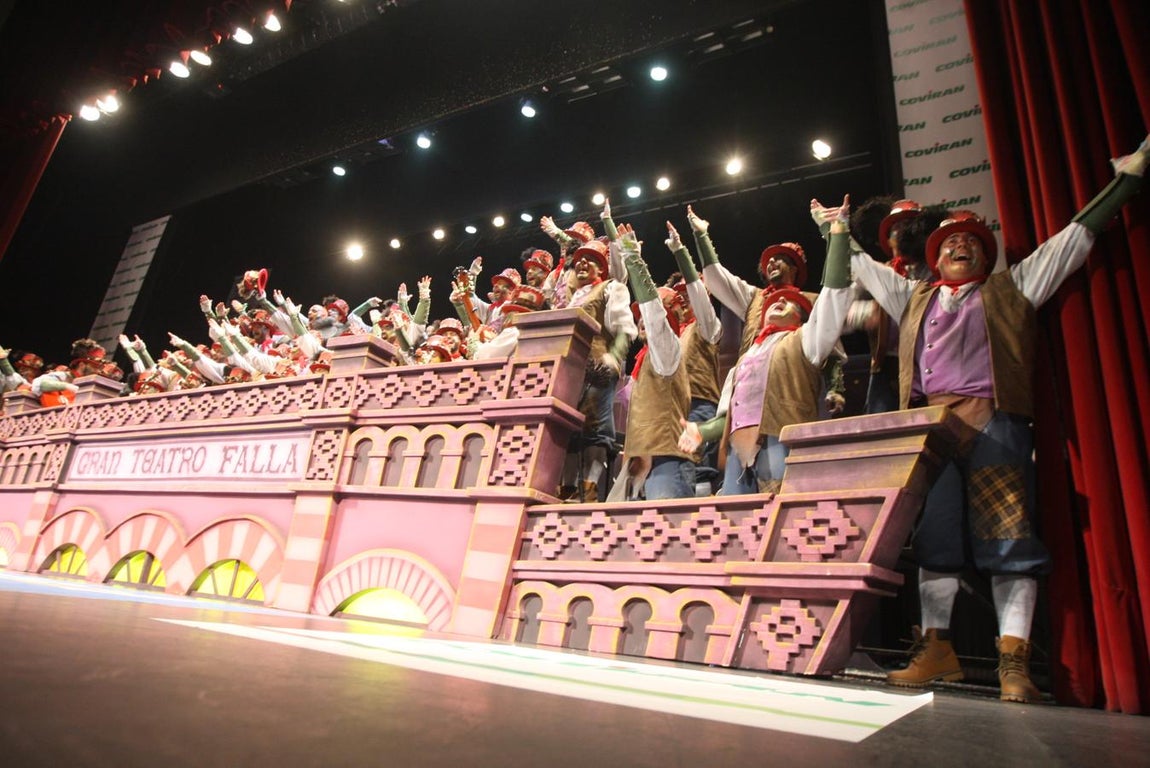 FOTOS: coro &#039;Los chimenea&#039; en la Gran Final