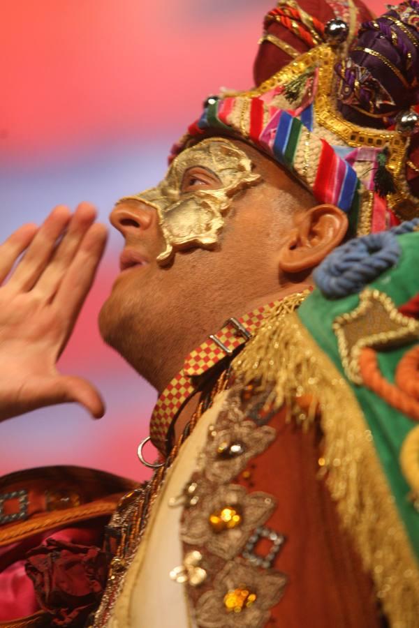 FOTOS: Comparsa El perro andalú en la Final del Falla. Carnaval de Cádiz 2018