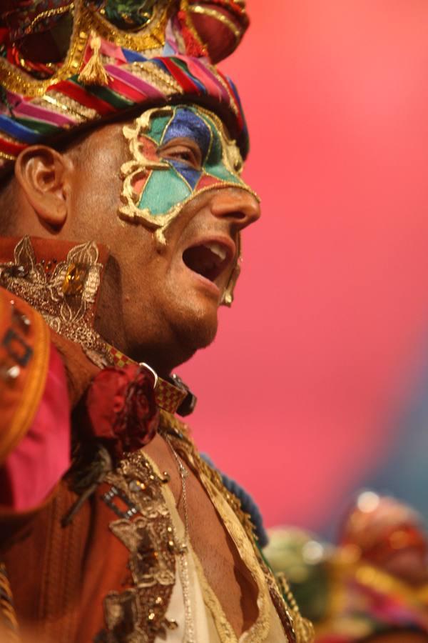 FOTOS: Comparsa El perro andalú en la Final del Falla. Carnaval de Cádiz 2018