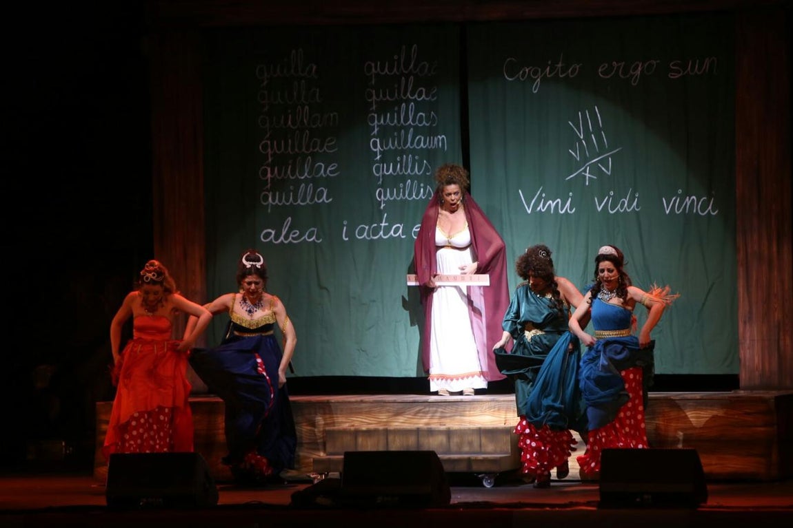 FOTOS: Gran ambiente en el pregón y en la 1ª noche de sábado de carnaval