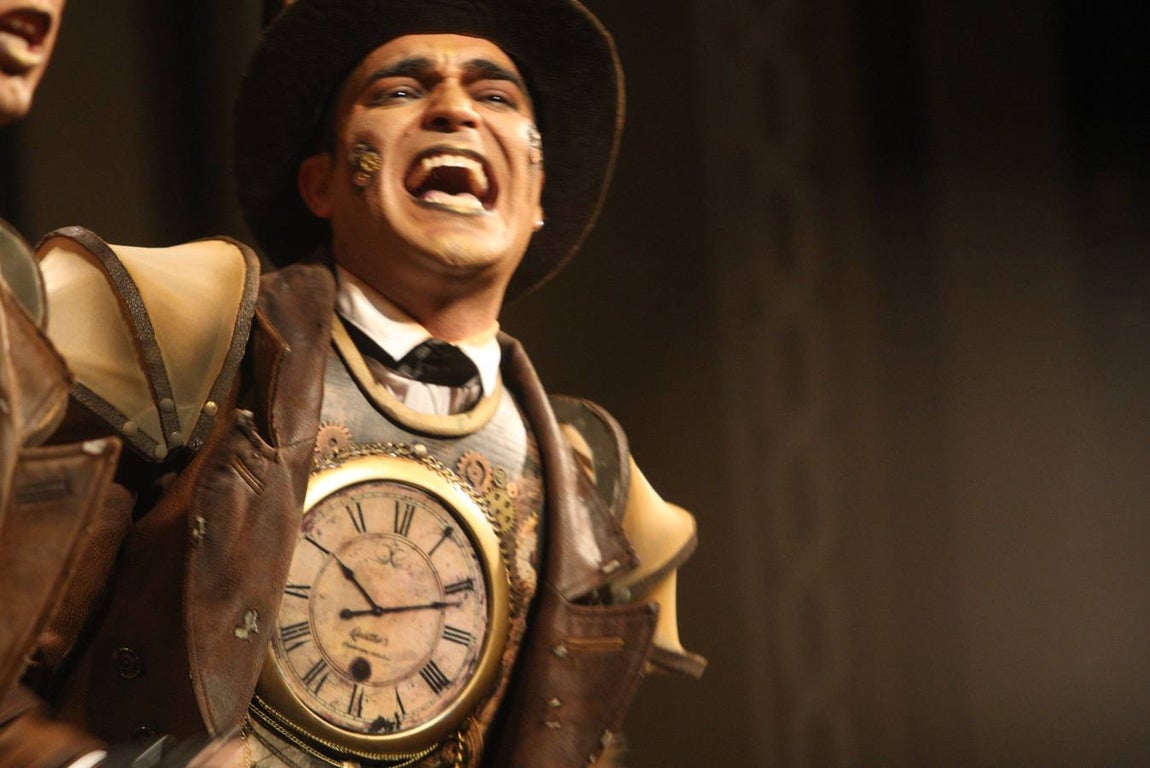 FOTOS: Comparsa Tic-tac, tic-tac en la Final del Falla. Carnaval de Cádiz 2018