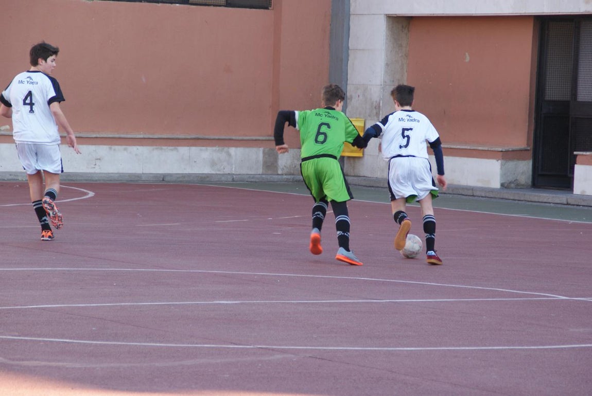 Las mejores imágenes del partido entre Virgen de Atocha &quot;B&quot; y Jesús Maestro &quot;A&quot;