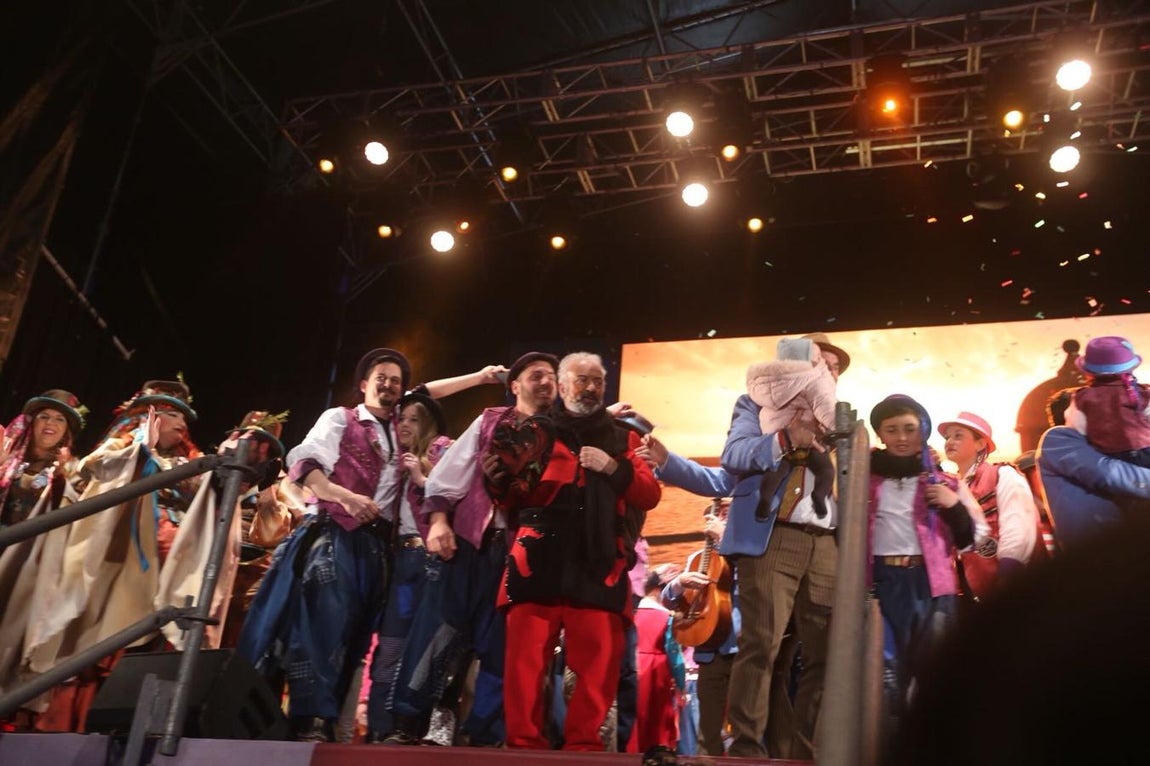 FOTOS: El Dios Momo arde en San Antonio