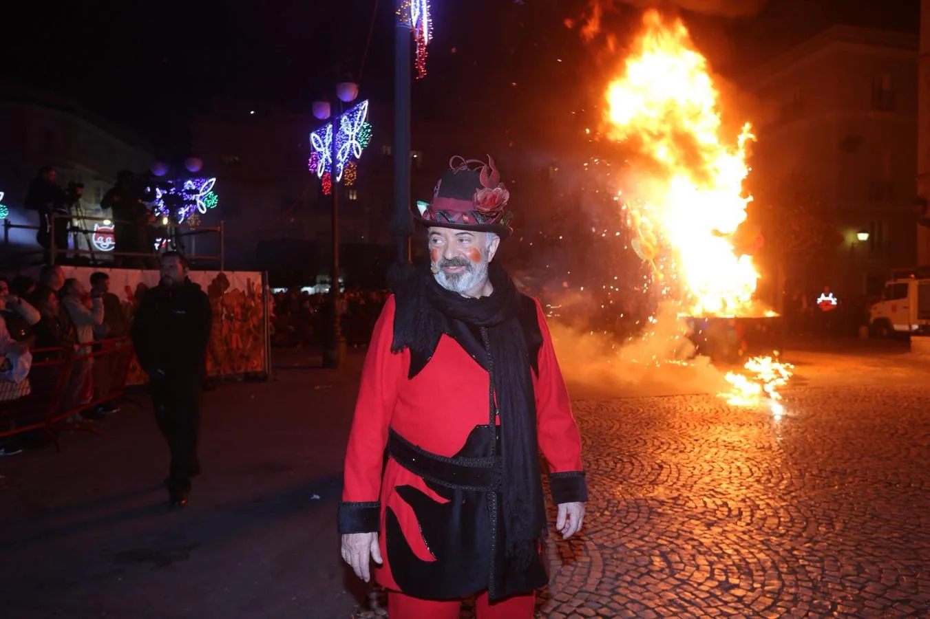 FOTOS: El Dios Momo arde en San Antonio