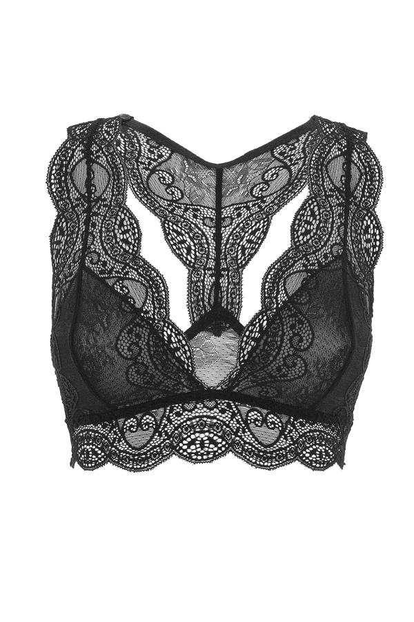 Lencería versátil. Bralette de encaje en color negro (25,99 euros)