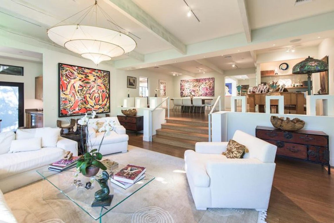 Salón. El salón a doble altura es una de las estancias más cautivadoras de la mansión