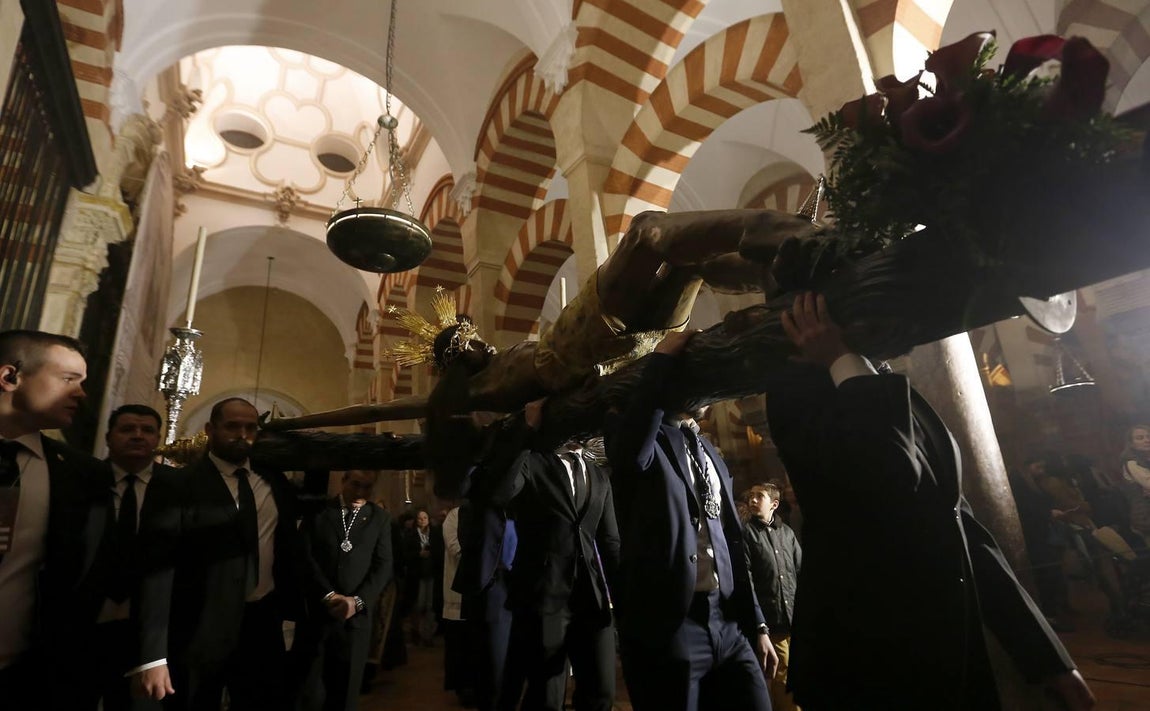 Las mejores imágenes del Vía Crucis de las Cofradías