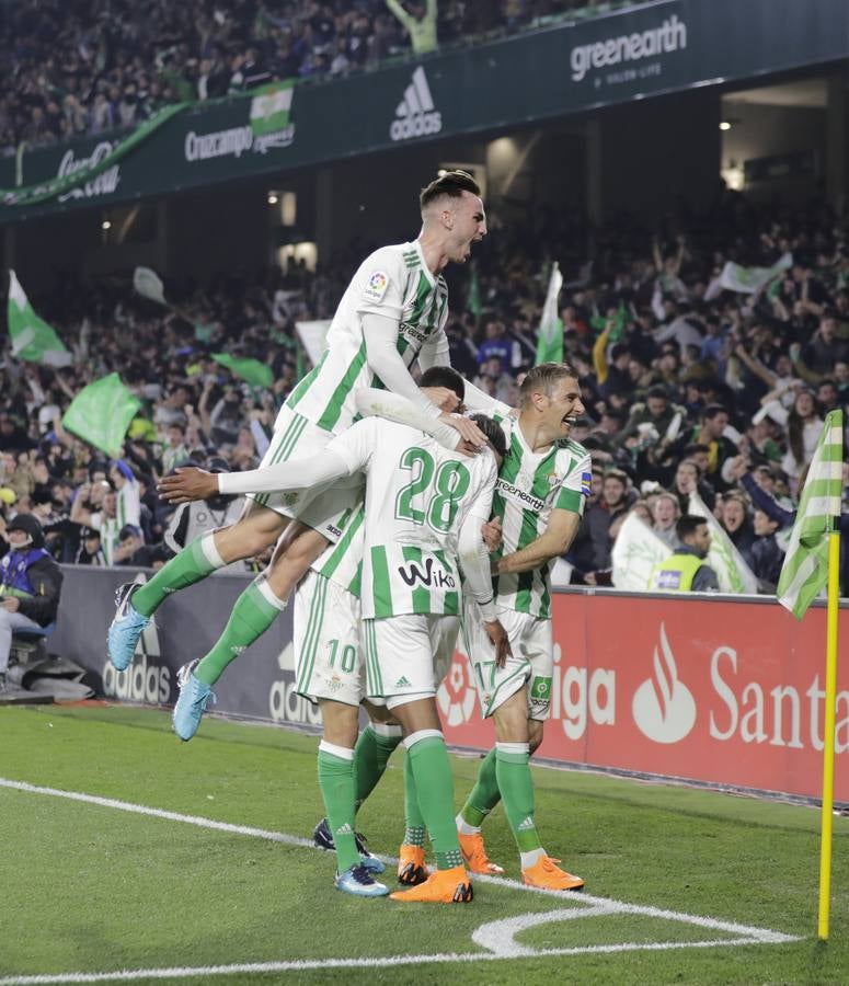 Las imágenes más trepidantes del Real Betis-Real Madrid (3-5)