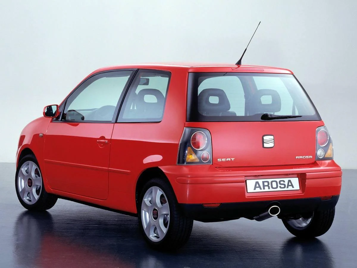 El pequeño Arosa se comercializó entre 1997 y 2007. En sus inicios costaba la nada despreciable cifra de 1.237.000 pesetas. Se vendieron 221.800 unidades.
