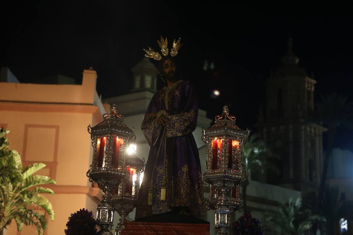 FOTOS: Vía Crucis Oficial de Hermandades de Cádiz 2018
