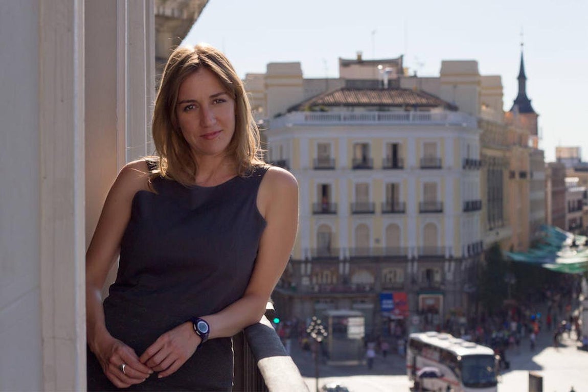 Tania Sánchez, de Podemos, lucía un piercing en el lado derecho de su boca. 