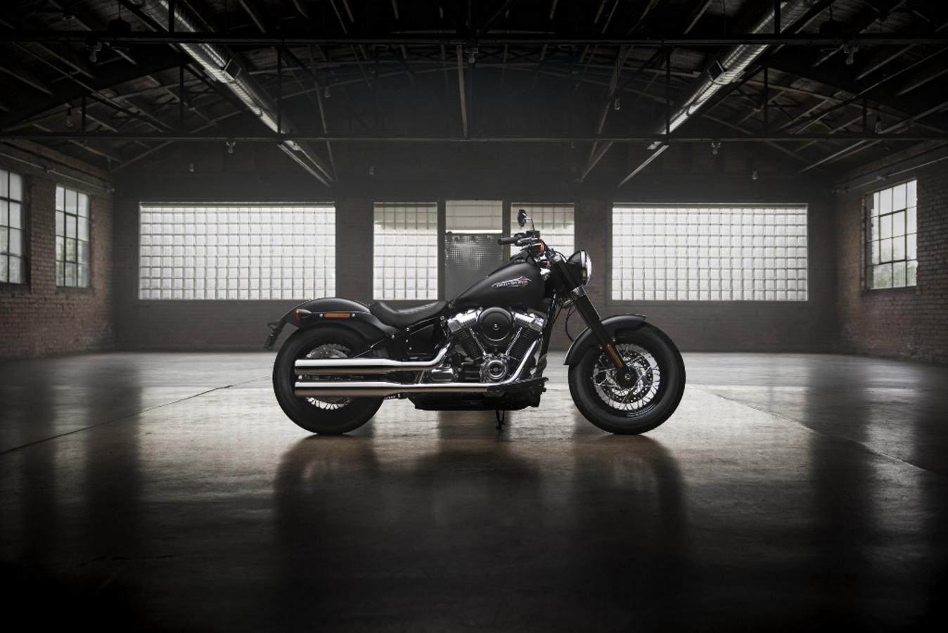 Harley-Davidson Softail Slim 2018. Una motocicleta que incorpora tecnología LED para la iluminación, más eficaz y seguro para las rutas nocturnas