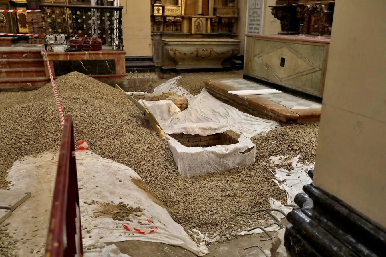 Descubren cinco criptas en la Iglesia de los Terceros