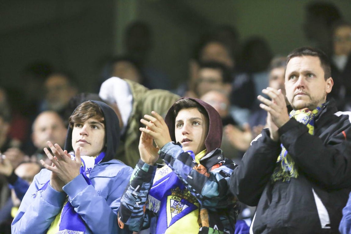 FOTOS: Búscate en las gradas de Carranza