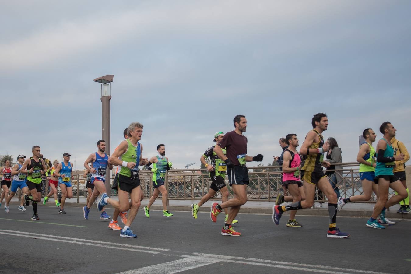 ¿Has corrido el Maratón de Sevilla? ¡Búscate aquí! (III)