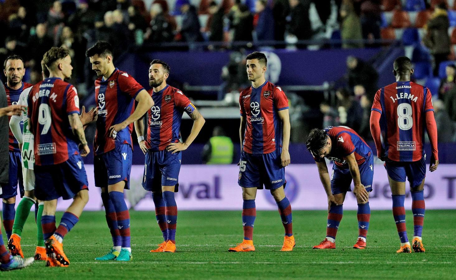 La victoria del Betis frente al Levante en imágenes