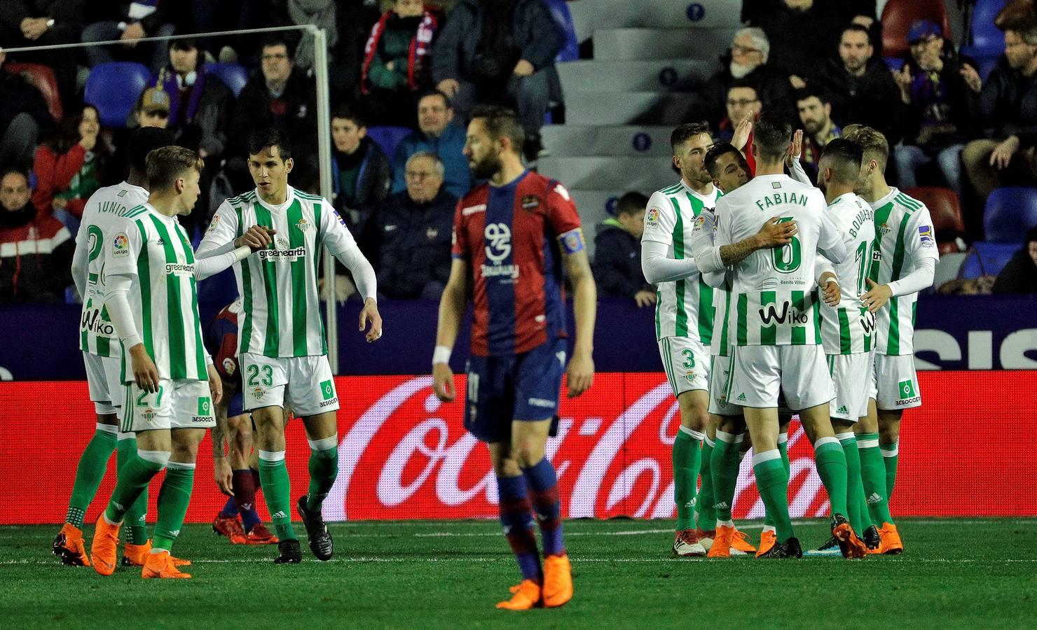 La victoria del Betis frente al Levante en imágenes