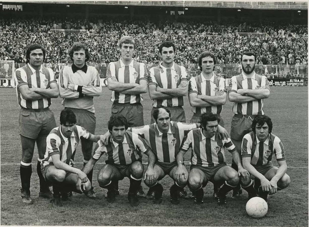 Uno de los equipos míticos del Sporting de Gijón, con Quini y Maceda. 